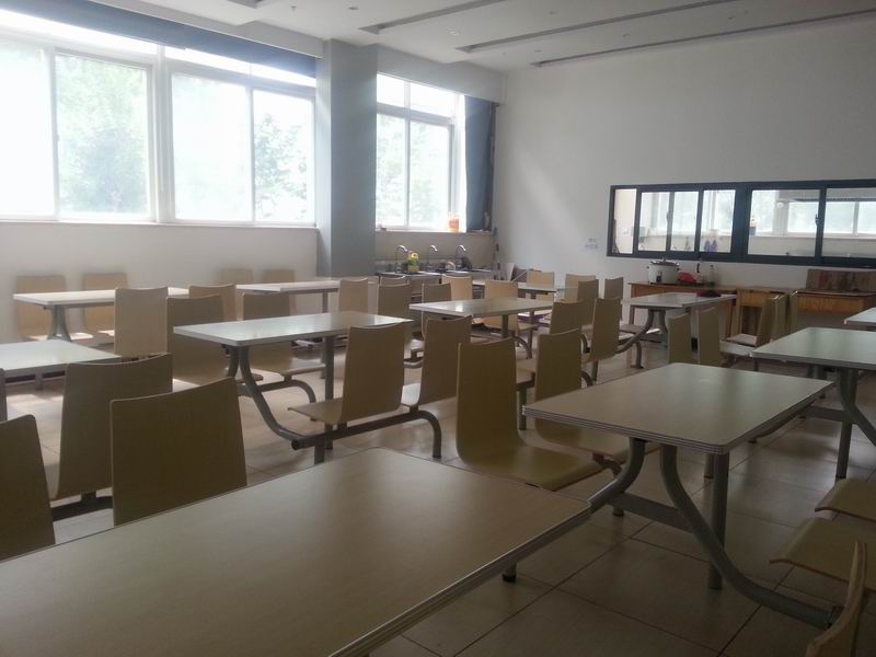 從員工餐廳變遷看公司發(fā)展(圖1)